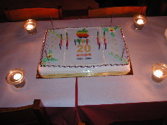 Claro que n&atilde;o podia faltar o bolo...